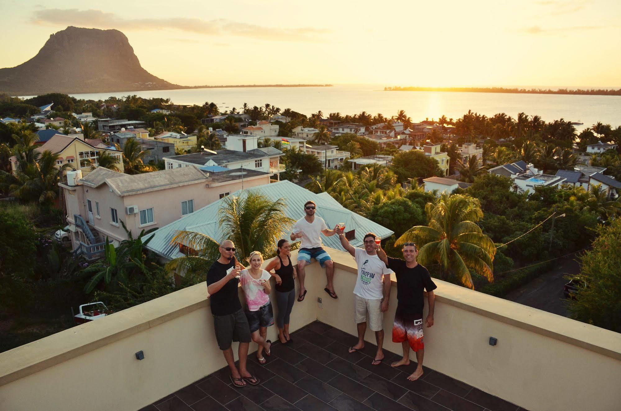 Happy Days Guest House Le Morne Exterior foto